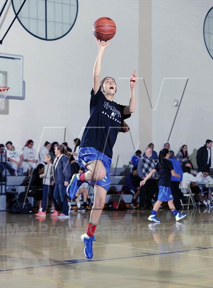 Thumbnail 1 in Burbank vs. Glendale (Burbank Tip Off Classic) photogallery.