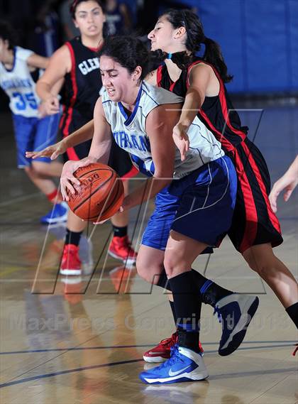 Thumbnail 3 in Burbank vs. Glendale (Burbank Tip Off Classic) photogallery.