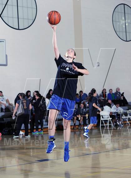 Thumbnail 1 in Burbank vs. Glendale (Burbank Tip Off Classic) photogallery.