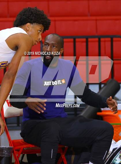 Thumbnail 1 in Narbonne vs. Lynwood (Ryse Williams/Pac Shores Tournament) photogallery.