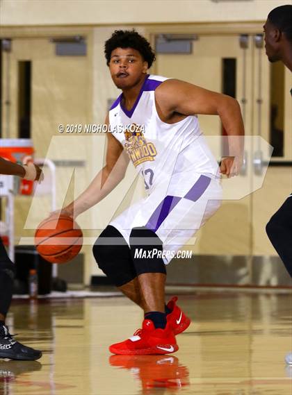 Thumbnail 3 in Narbonne vs. Lynwood (Ryse Williams/Pac Shores Tournament) photogallery.