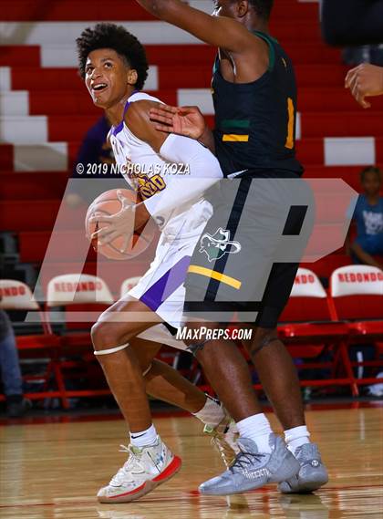 Thumbnail 3 in Narbonne vs. Lynwood (Ryse Williams/Pac Shores Tournament) photogallery.