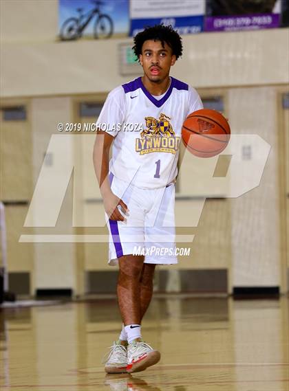 Thumbnail 1 in Narbonne vs. Lynwood (Ryse Williams/Pac Shores Tournament) photogallery.