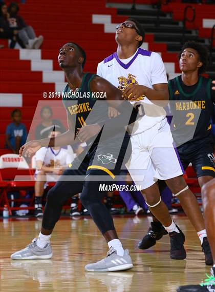 Thumbnail 2 in Narbonne vs. Lynwood (Ryse Williams/Pac Shores Tournament) photogallery.