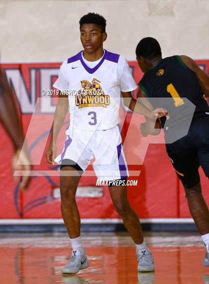 Thumbnail 3 in Narbonne vs. Lynwood (Ryse Williams/Pac Shores Tournament) photogallery.