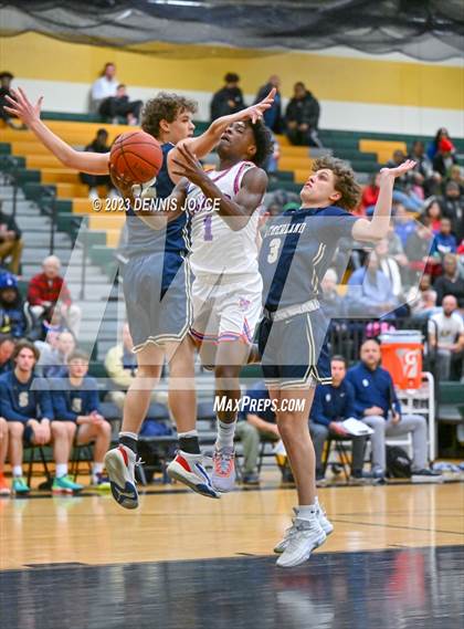 Thumbnail 1 in Monroe vs. Sutherland (NYSPHSAA Section V Class A2 Semifinals) photogallery.