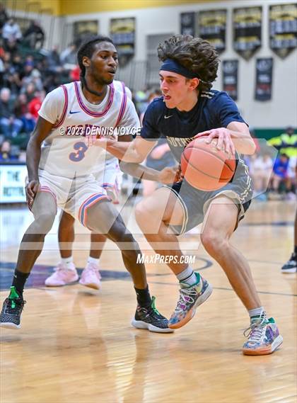 Thumbnail 2 in Monroe vs. Sutherland (NYSPHSAA Section V Class A2 Semifinals) photogallery.