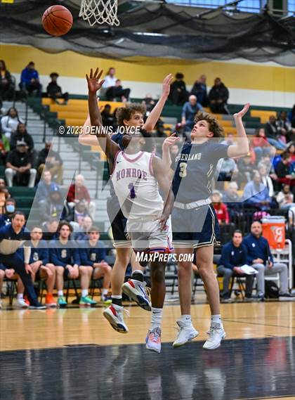 Thumbnail 2 in Monroe vs. Sutherland (NYSPHSAA Section V Class A2 Semifinals) photogallery.