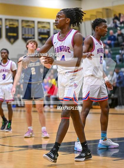 Thumbnail 3 in Monroe vs. Sutherland (NYSPHSAA Section V Class A2 Semifinals) photogallery.