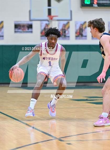 Thumbnail 2 in Monroe vs. Sutherland (NYSPHSAA Section V Class A2 Semifinals) photogallery.