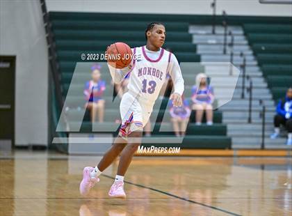 Thumbnail 2 in Monroe vs. Sutherland (NYSPHSAA Section V Class A2 Semifinals) photogallery.
