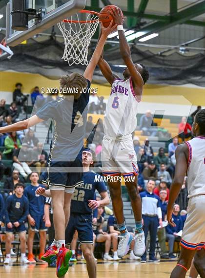Thumbnail 1 in Monroe vs. Sutherland (NYSPHSAA Section V Class A2 Semifinals) photogallery.
