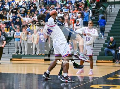 Thumbnail 1 in Monroe vs. Sutherland (NYSPHSAA Section V Class A2 Semifinals) photogallery.