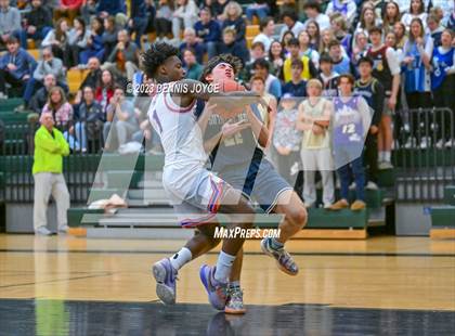 Thumbnail 3 in Monroe vs. Sutherland (NYSPHSAA Section V Class A2 Semifinals) photogallery.