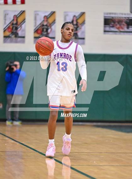 Thumbnail 3 in Monroe vs. Sutherland (NYSPHSAA Section V Class A2 Semifinals) photogallery.