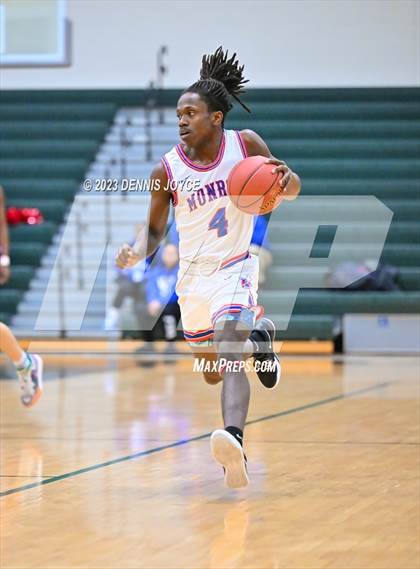 Thumbnail 3 in Monroe vs. Sutherland (NYSPHSAA Section V Class A2 Semifinals) photogallery.