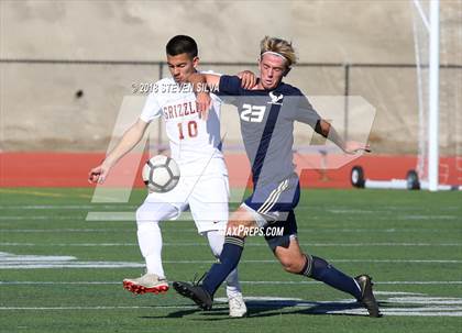 Thumbnail 1 in La Costa Canyon vs. Mission Hills (Grossmont Holiday Tournament) photogallery.