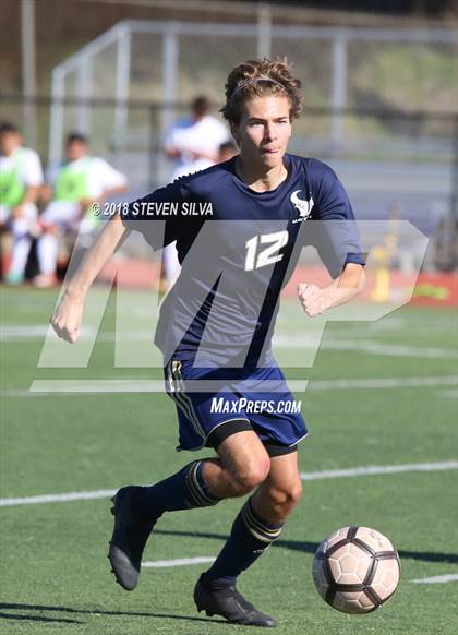 Thumbnail 1 in La Costa Canyon vs. Mission Hills (Grossmont Holiday Tournament) photogallery.