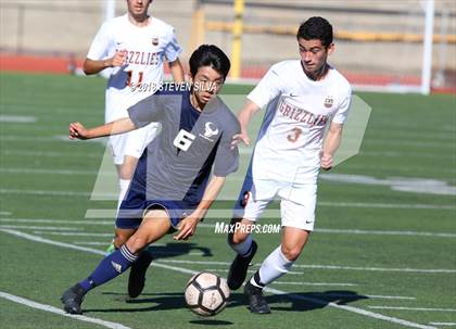 Thumbnail 1 in La Costa Canyon vs. Mission Hills (Grossmont Holiday Tournament) photogallery.