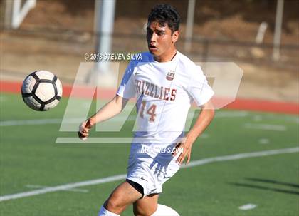 Thumbnail 1 in La Costa Canyon vs. Mission Hills (Grossmont Holiday Tournament) photogallery.