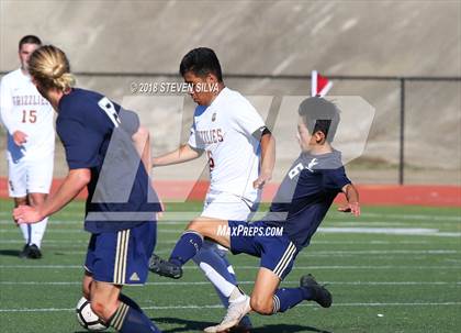 Thumbnail 2 in La Costa Canyon vs. Mission Hills (Grossmont Holiday Tournament) photogallery.