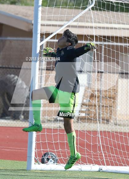 Thumbnail 1 in La Costa Canyon vs. Mission Hills (Grossmont Holiday Tournament) photogallery.