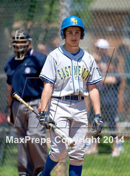 Thumbnail 3 in MacArthur vs. East Meadow (Section 8 Class AA Quarterfinal) photogallery.