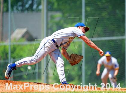 Thumbnail 2 in MacArthur vs. East Meadow (Section 8 Class AA Quarterfinal) photogallery.