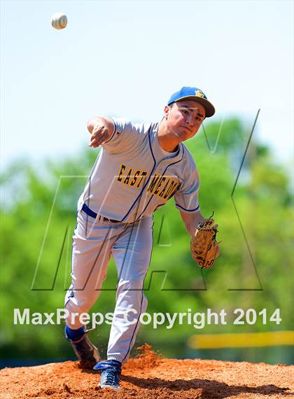 Thumbnail 2 in MacArthur vs. East Meadow (Section 8 Class AA Quarterfinal) photogallery.