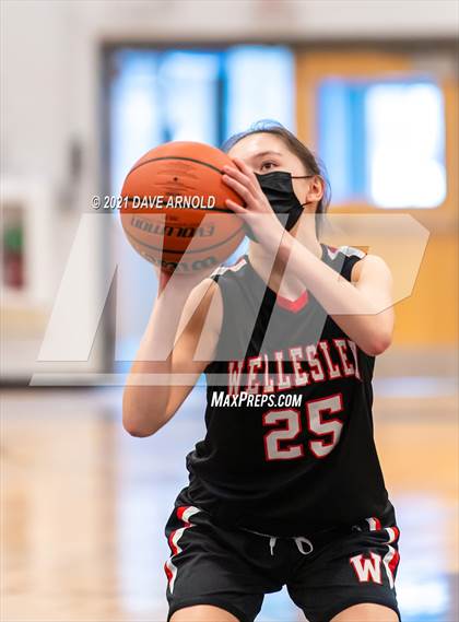 Thumbnail 1 in Wellesley @ Needham photogallery.