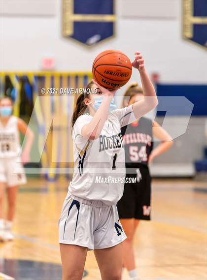 Thumbnail 2 in Wellesley @ Needham photogallery.