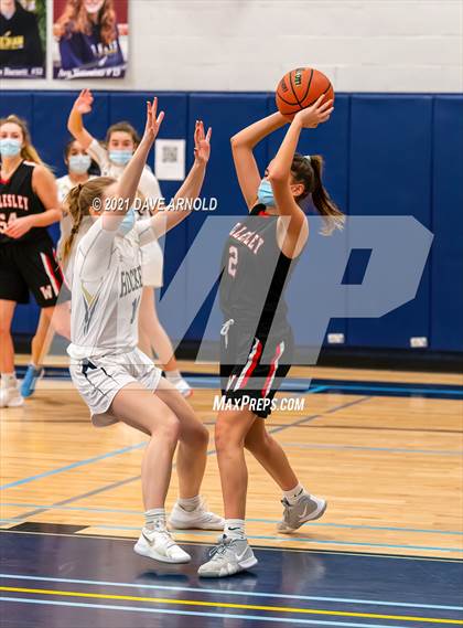Thumbnail 3 in Wellesley @ Needham photogallery.