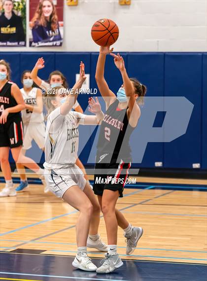 Thumbnail 1 in Wellesley @ Needham photogallery.