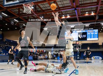 Thumbnail 1 in Stone Ridge Christian vs. Valley Christian (CIF SJS D6 Final) photogallery.