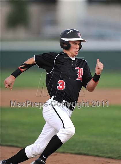 Thumbnail 2 in Lovejoy vs Sanger (3A Region 2 Area Playoffs) photogallery.