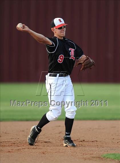 Thumbnail 3 in Lovejoy vs Sanger (3A Region 2 Area Playoffs) photogallery.