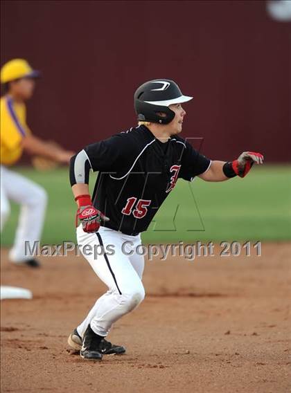Thumbnail 1 in Lovejoy vs Sanger (3A Region 2 Area Playoffs) photogallery.