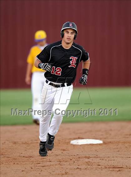 Thumbnail 2 in Lovejoy vs Sanger (3A Region 2 Area Playoffs) photogallery.