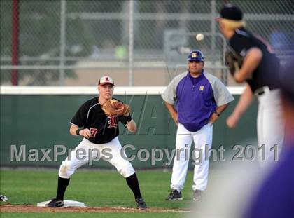 Thumbnail 3 in Lovejoy vs Sanger (3A Region 2 Area Playoffs) photogallery.