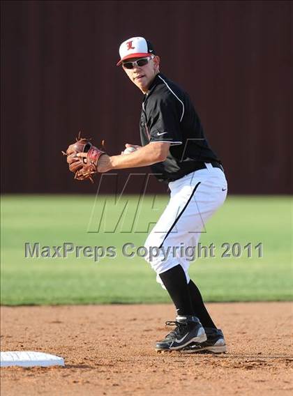 Thumbnail 2 in Lovejoy vs Sanger (3A Region 2 Area Playoffs) photogallery.