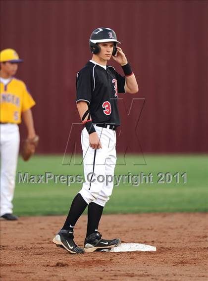Thumbnail 2 in Lovejoy vs Sanger (3A Region 2 Area Playoffs) photogallery.