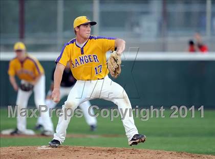 Thumbnail 1 in Lovejoy vs Sanger (3A Region 2 Area Playoffs) photogallery.