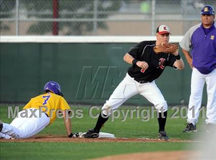 Thumbnail 2 in Lovejoy vs Sanger (3A Region 2 Area Playoffs) photogallery.