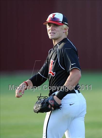 Thumbnail 1 in Lovejoy vs Sanger (3A Region 2 Area Playoffs) photogallery.