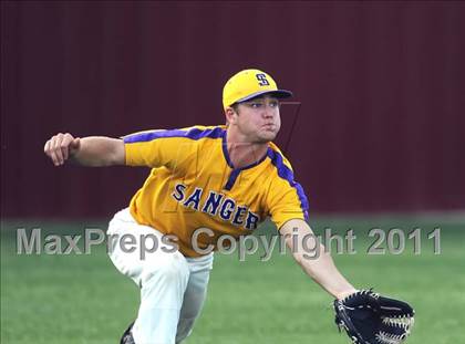 Thumbnail 1 in Lovejoy vs Sanger (3A Region 2 Area Playoffs) photogallery.