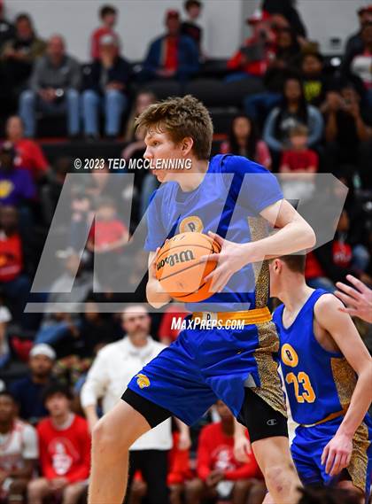 Thumbnail 2 in Drew Central vs. Bergman (AAA 3A State Playoff first round) photogallery.