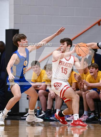 Thumbnail 1 in Drew Central vs. Bergman (AAA 3A State Playoff first round) photogallery.
