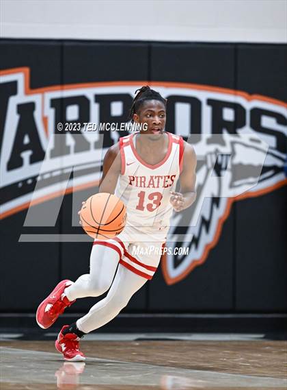 Thumbnail 3 in Drew Central vs. Bergman (AAA 3A State Playoff first round) photogallery.