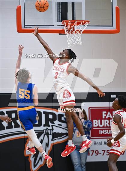 Thumbnail 2 in Drew Central vs. Bergman (AAA 3A State Playoff first round) photogallery.