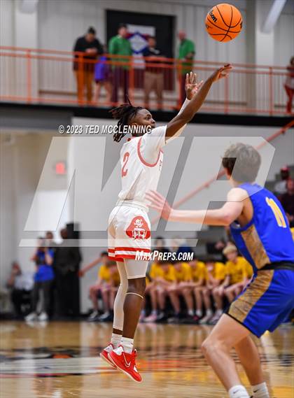Thumbnail 1 in Drew Central vs. Bergman (AAA 3A State Playoff first round) photogallery.